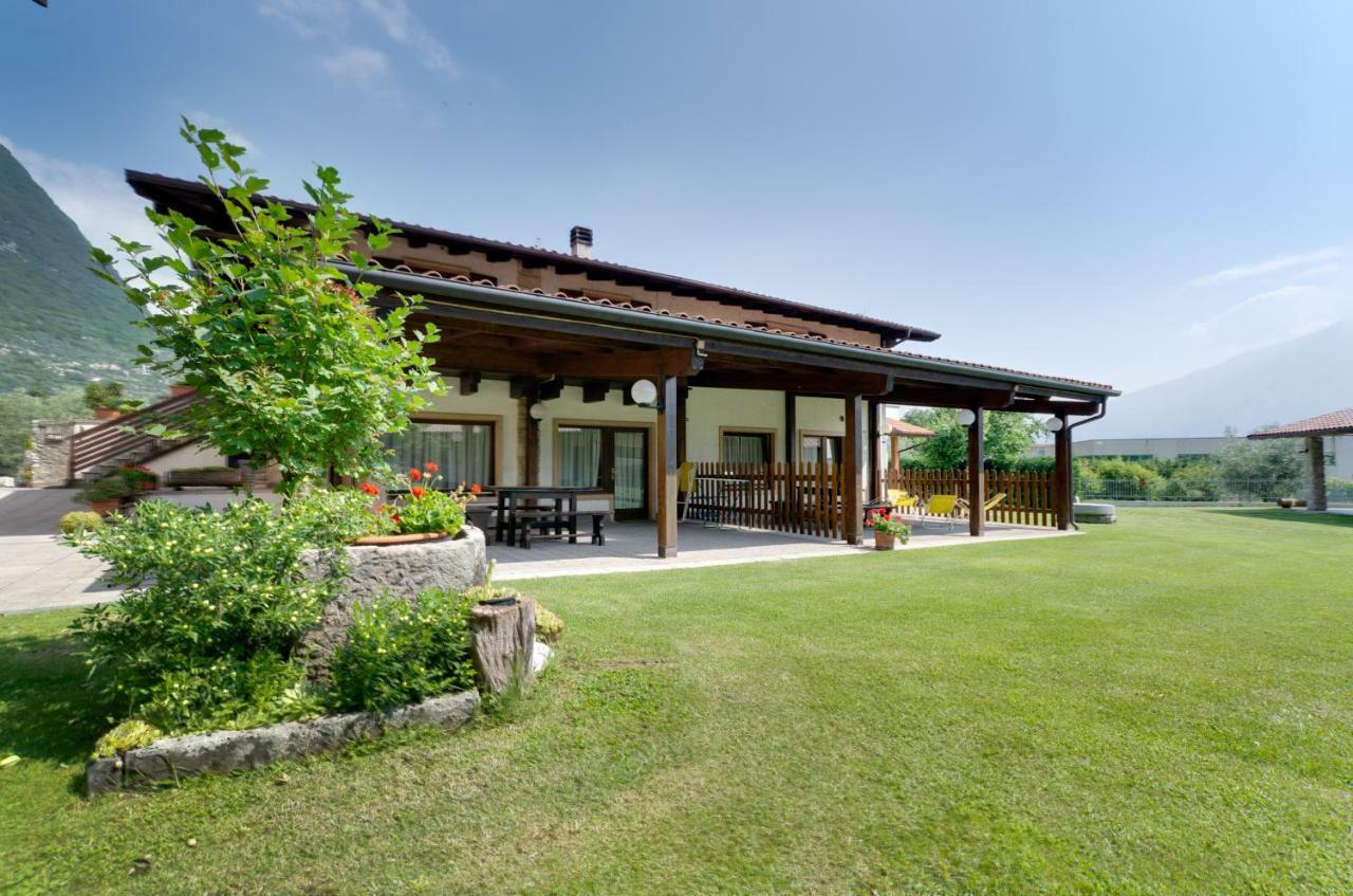 הוילה ריבה דל גארדה Agritur Comai מראה חיצוני תמונה