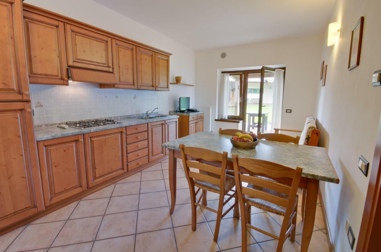 הוילה ריבה דל גארדה Agritur Comai מראה חיצוני תמונה
